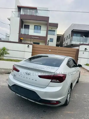 Hyundai Elantra ECO 2019 Silver