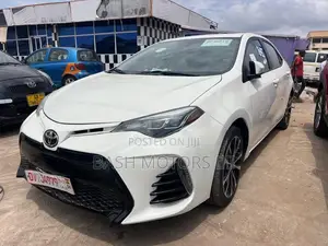 Toyota Corolla SE (1.8L 4cyl 2A) 2019 White