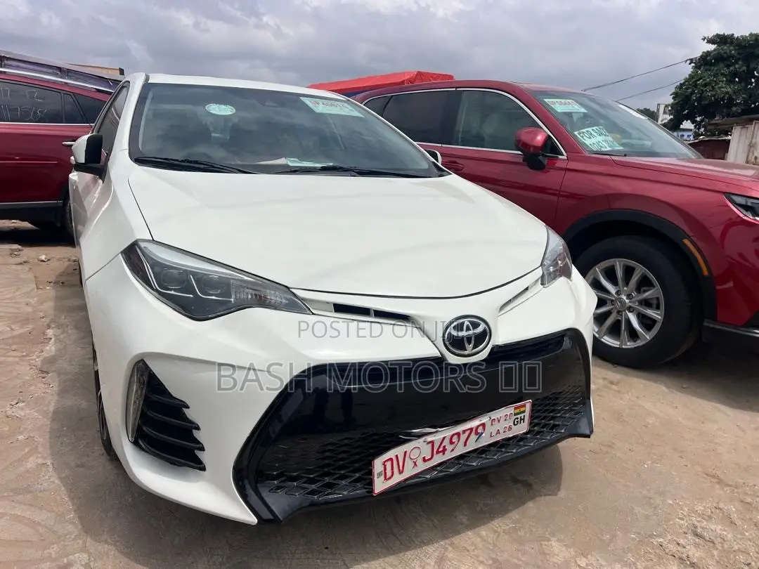 Toyota Corolla SE (1.8L 4cyl 2A) 2019 White
