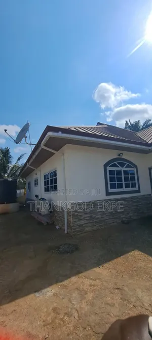 Quality Rain Gutter and Black Accessories Now