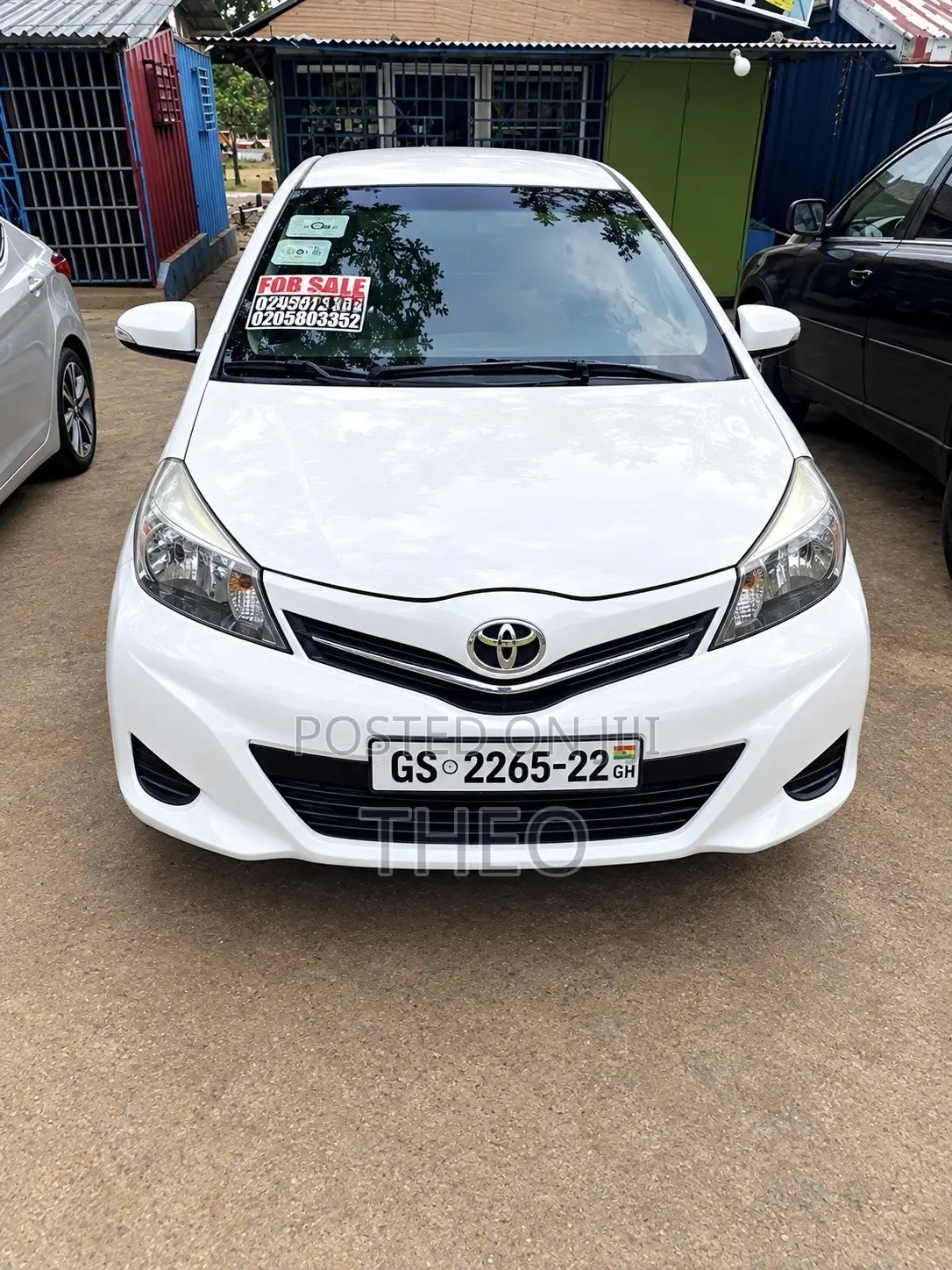 Toyota Vitz 2012 White