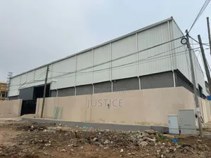 1300 Square Meter Warehouse Kisseman