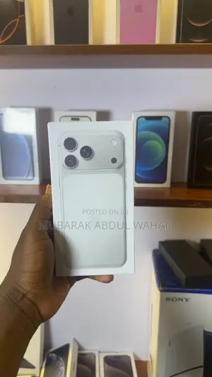 New Apple iPhone 17 Pro Max 256 GB Silver