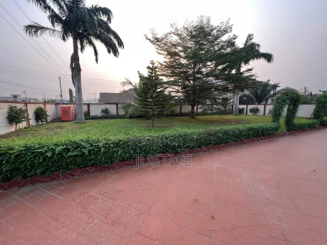 5bdrm Mansion in Scc Weija, West Hills Mall Area for sale