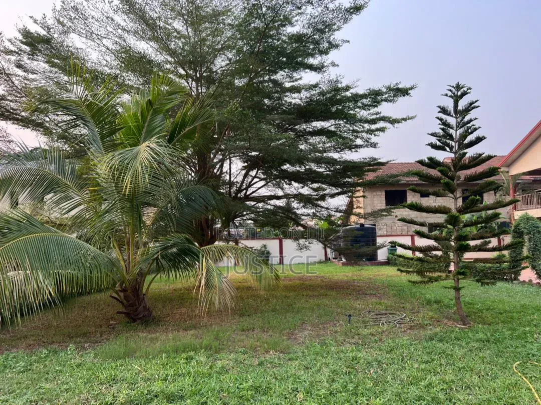 5bdrm Mansion in Scc Weija, West Hills Mall Area for sale