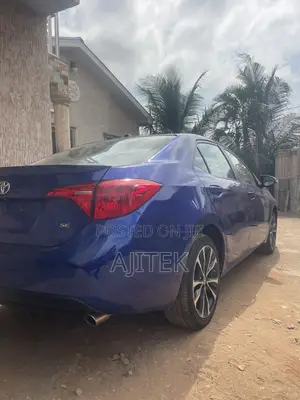Toyota Corolla 2017 Blue