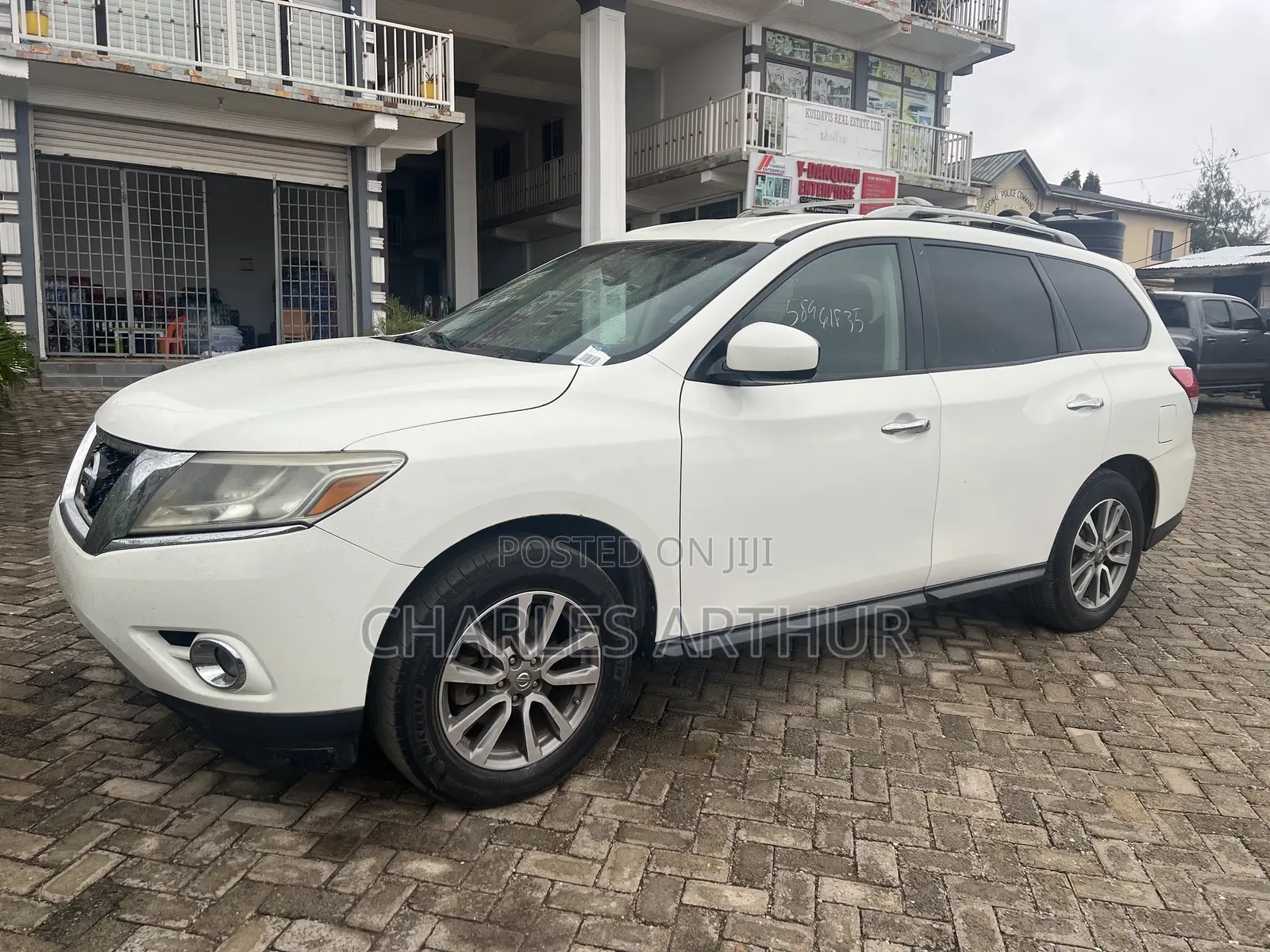 Nissan Pathfinder 2016 White