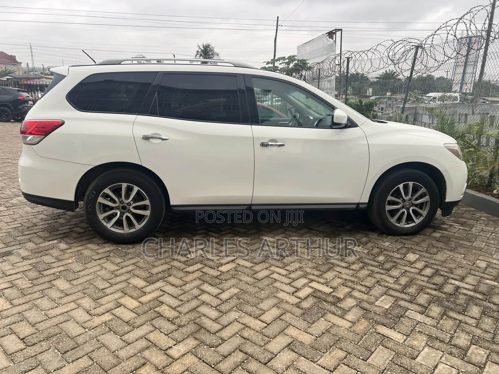 Nissan Pathfinder 2016 White
