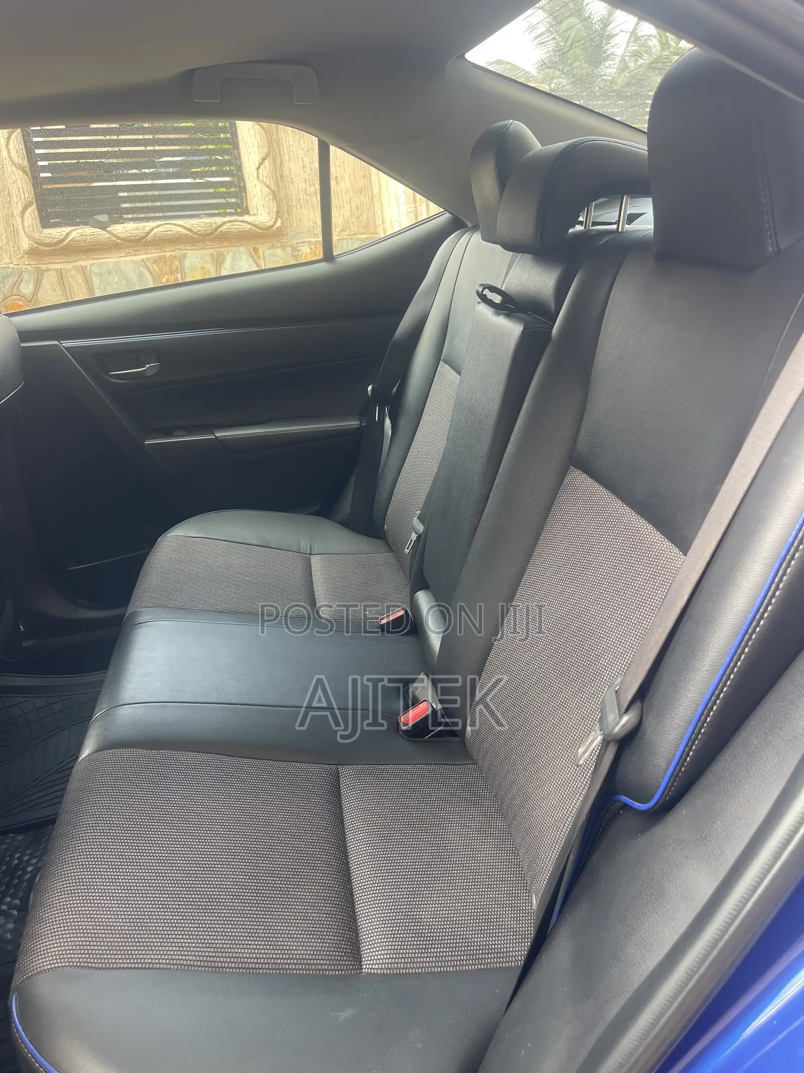 Toyota Corolla 2017 Blue