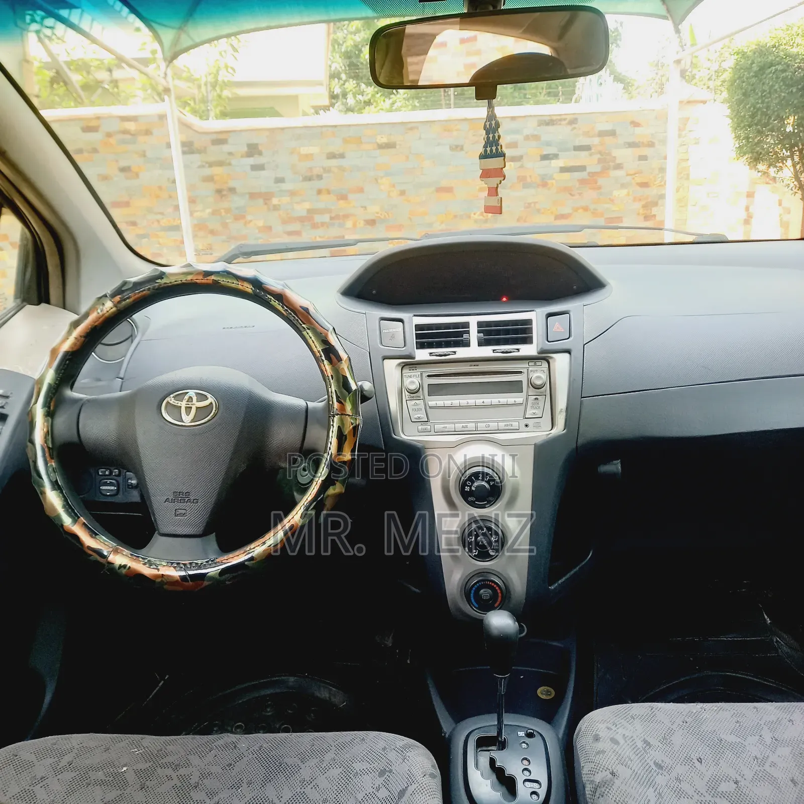 Toyota Vitz 1.0 FWD 3dr 2010 Silver