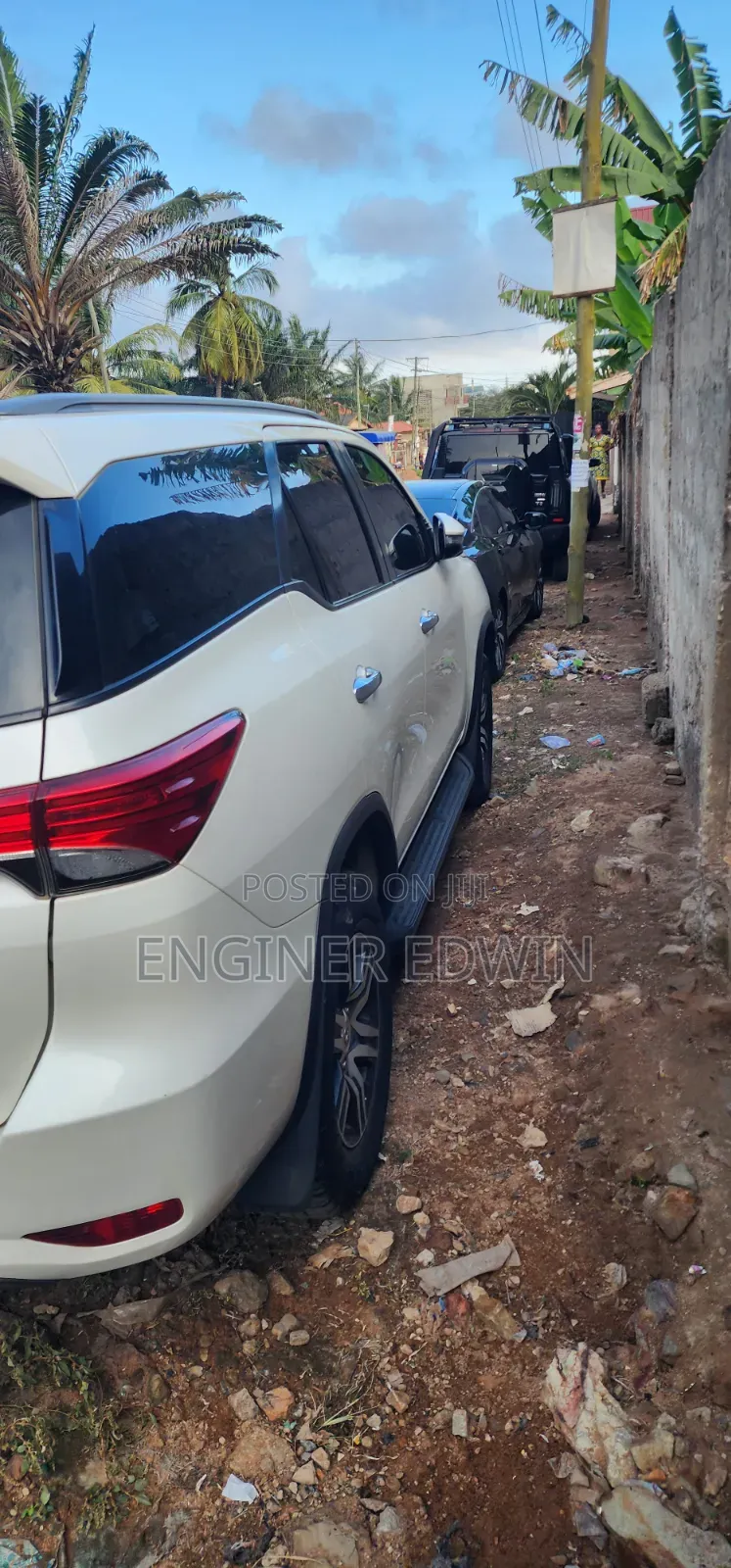 Toyota Fortuner 2.7 AWD 2019 White