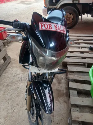TVS Apache 180 RTR 2025 Black