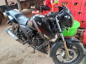 TVS Apache 180 RTR 2025 Black
