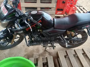 TVS Apache 180 RTR 2025 Black