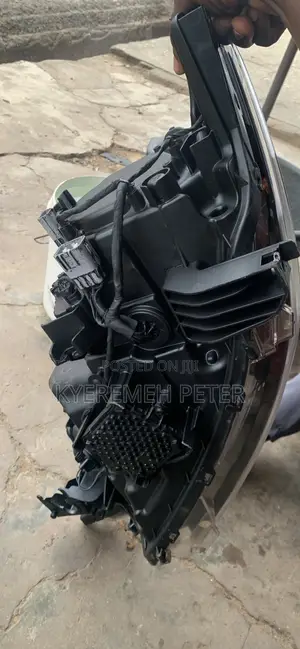 Mitsubishi Outlander 2018 Headlight Double Yoke Right