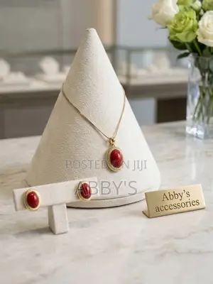 18 Carat Gold Plated 3pcs Jewelry Set-Necklace With Earrings