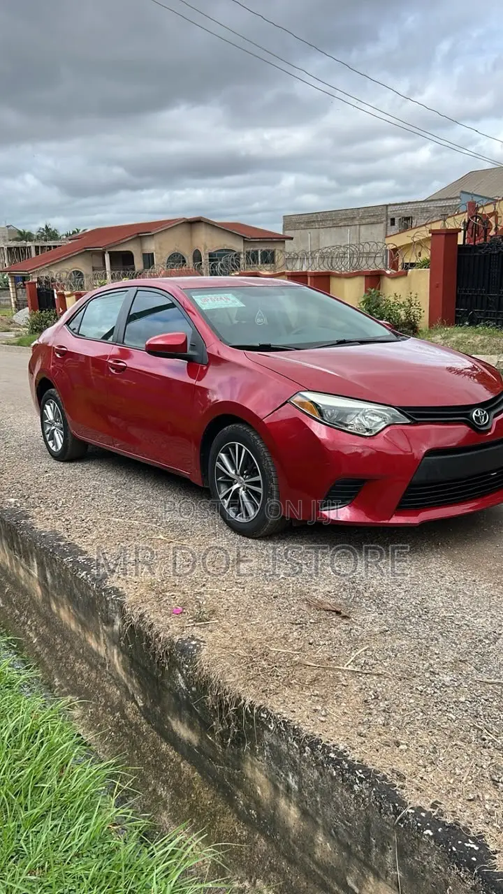 Toyota Corolla LE Eco 4dr Sedan (1.8L 4cyl CVT) 2015 Black