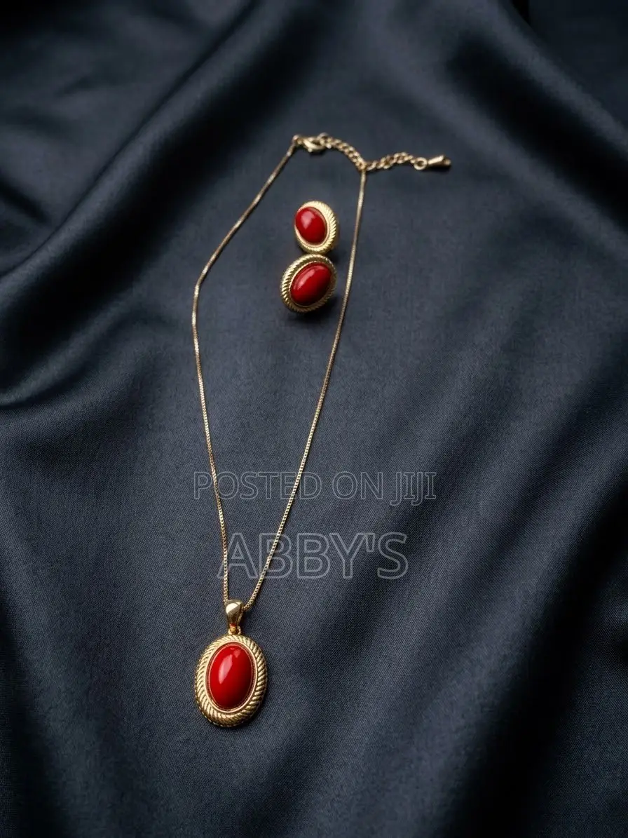 18 Carat Gold Plated 3pcs Jewelry Set-Necklace With Earrings