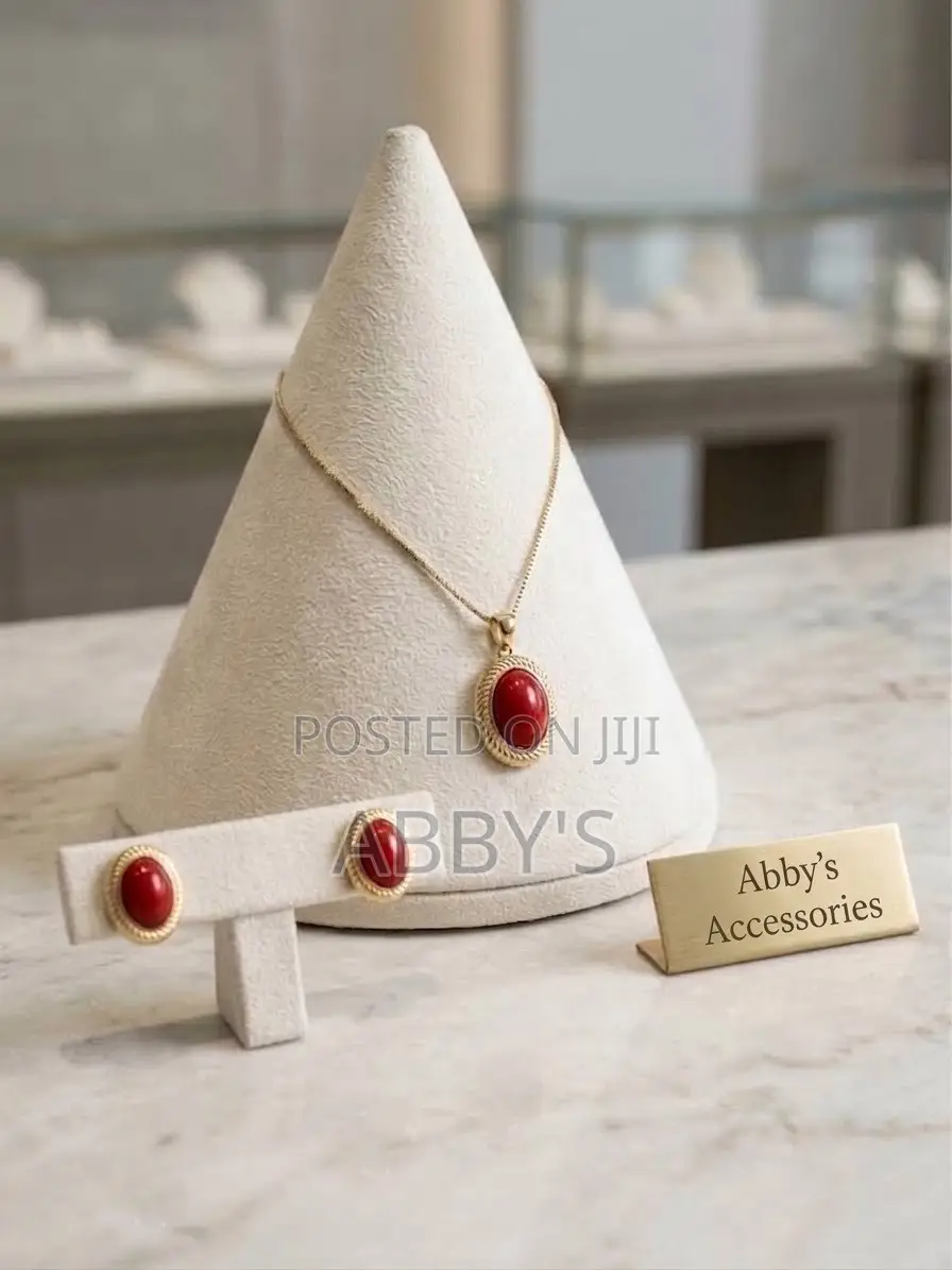 18 Carat Gold Plated 3pcs Jewelry Set-Necklace With Earrings