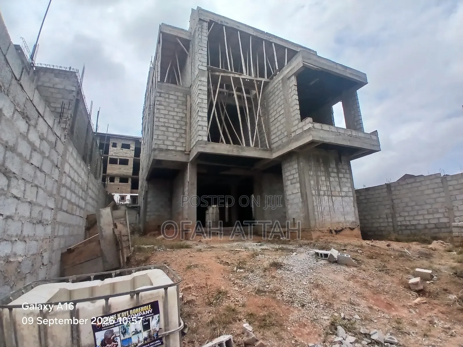 5bdrm Duplex in Hills Top, Kumasi Metropolitan for sale
