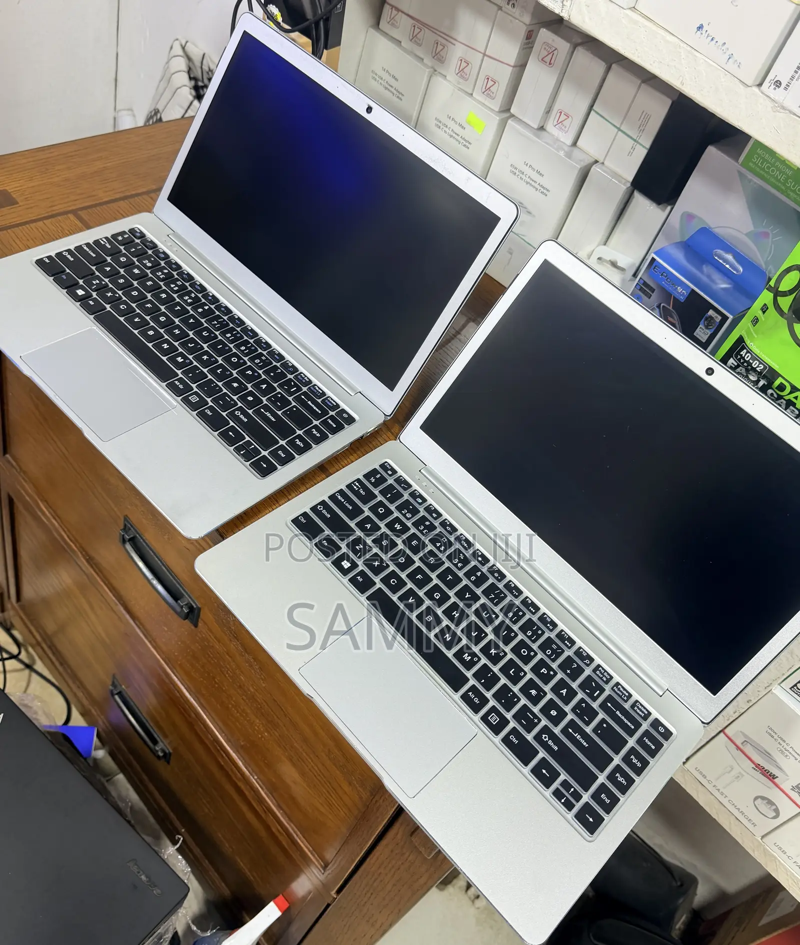 Laptop 8GB Intel SSD 256GB