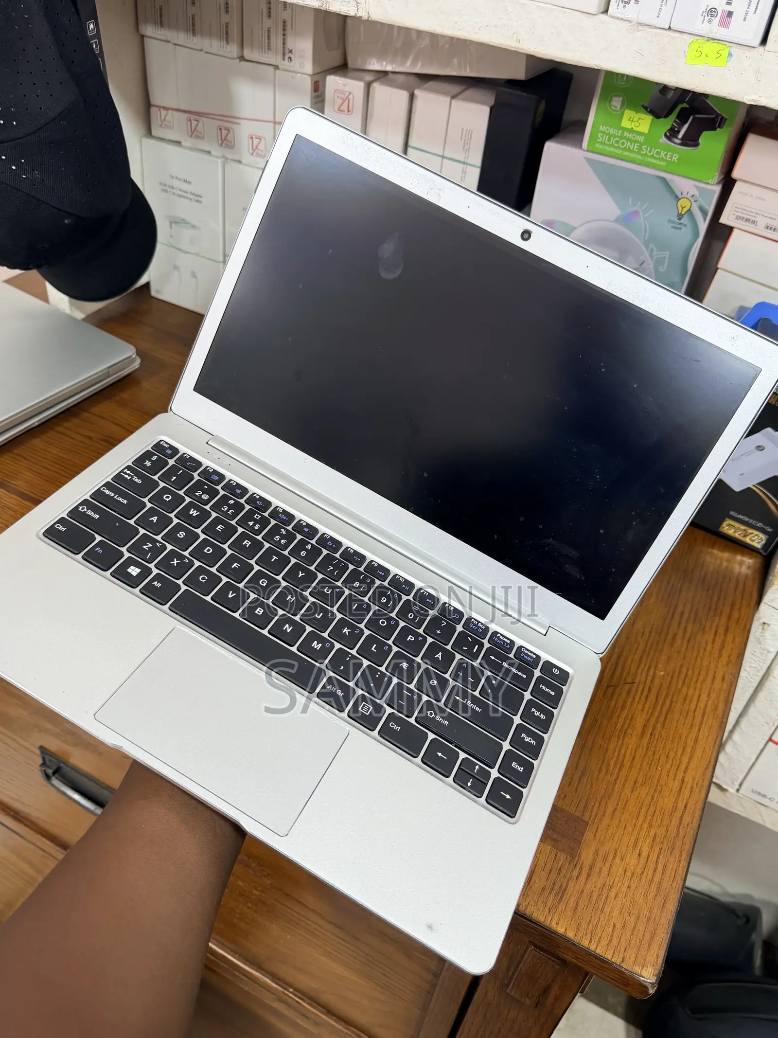 Laptop 8GB Intel SSD 256GB