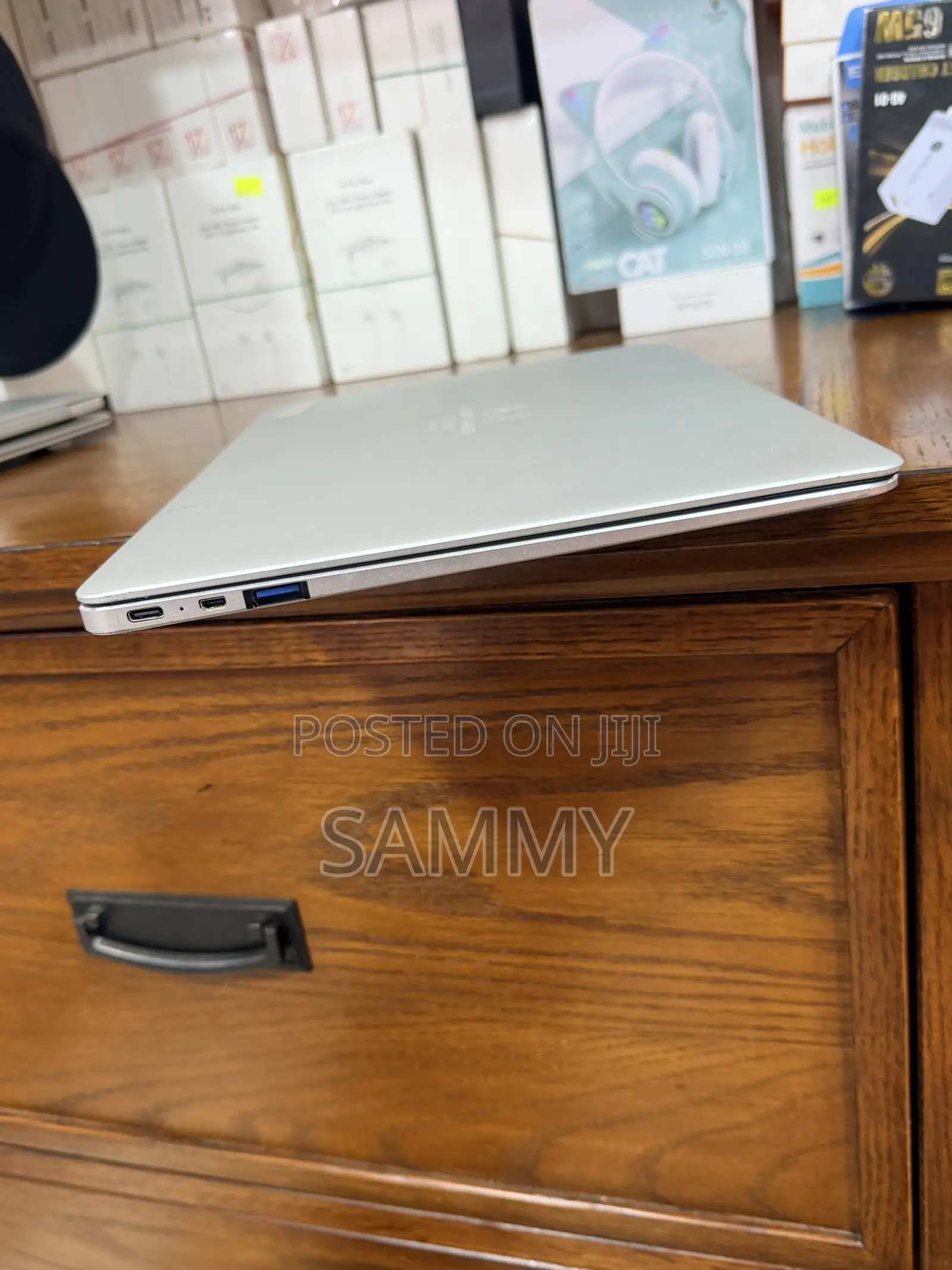 Laptop 8GB Intel SSD 256GB