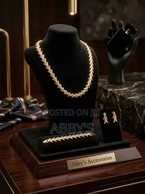 14 Carat Gold Plated Aurelia Flora 4-in-1 Jewelry Set