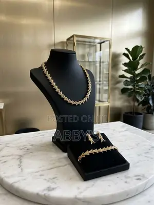 14 Carat Gold Plated Aurelia Flora 4-in-1 Jewelry Set