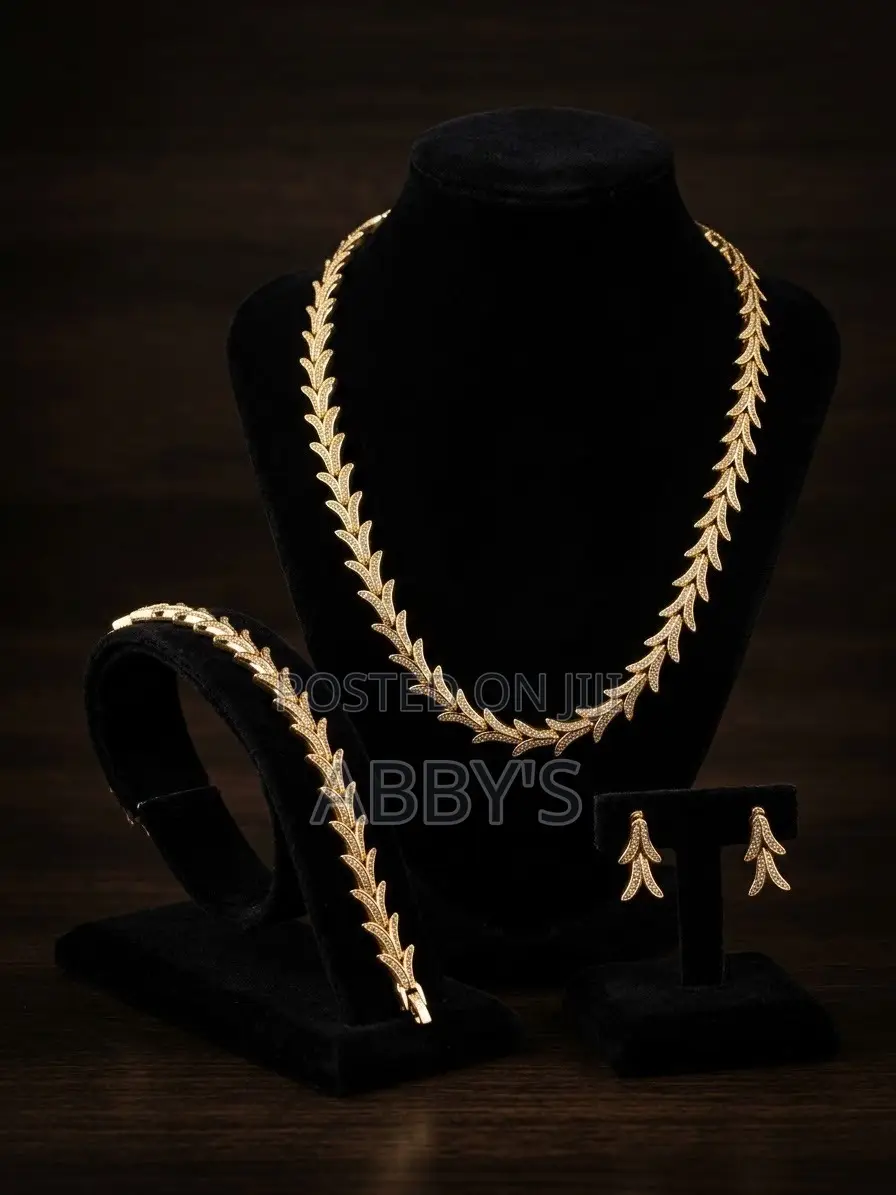 14 Carat Gold Plated Aurelia Flora 4-in-1 Jewelry Set