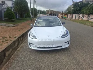 Tesla Model 3 Long Range AWD 2019 White
