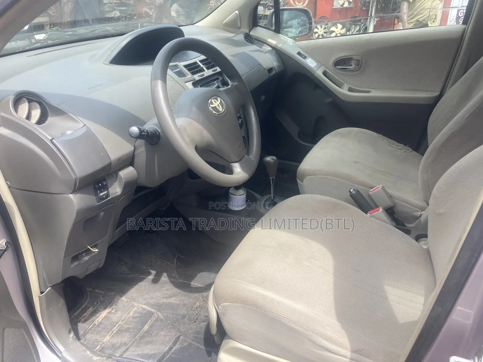 Toyota Vitz 1.5 FWD 3dr 2010 Pearl