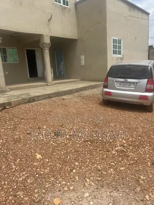 5bdrm House in Atwima Kwanwoma for sale