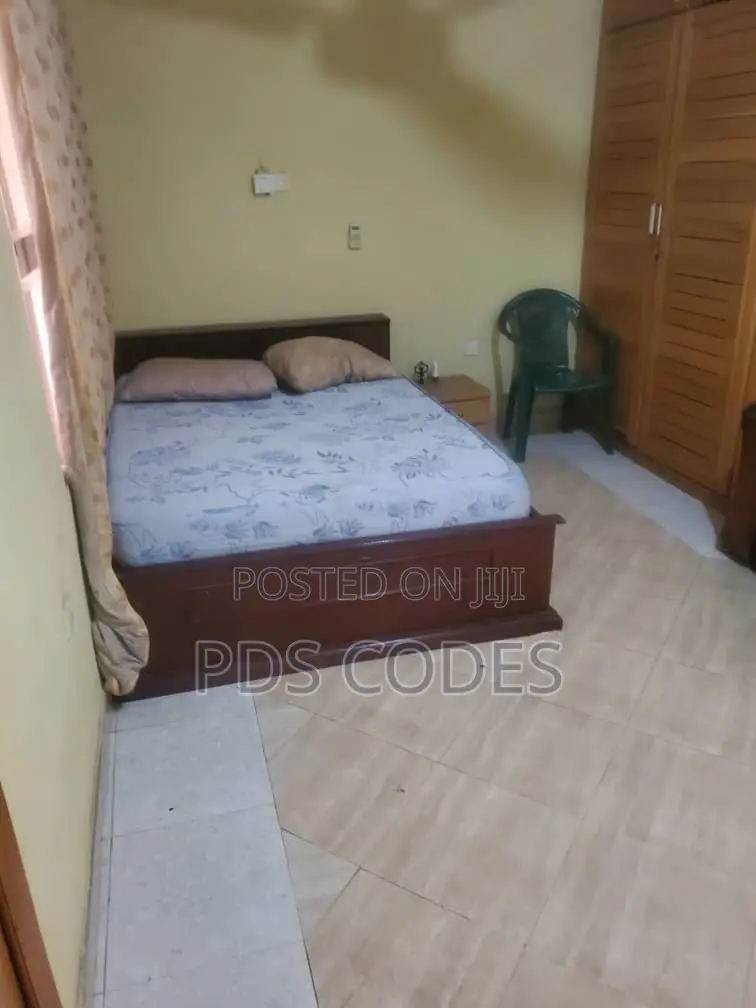 7bdrm House in Kumasi Metropolitan for sale