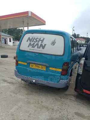 Toyota HiAce 2012 Blue