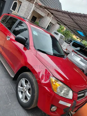 Toyota RAV4 2012 Red