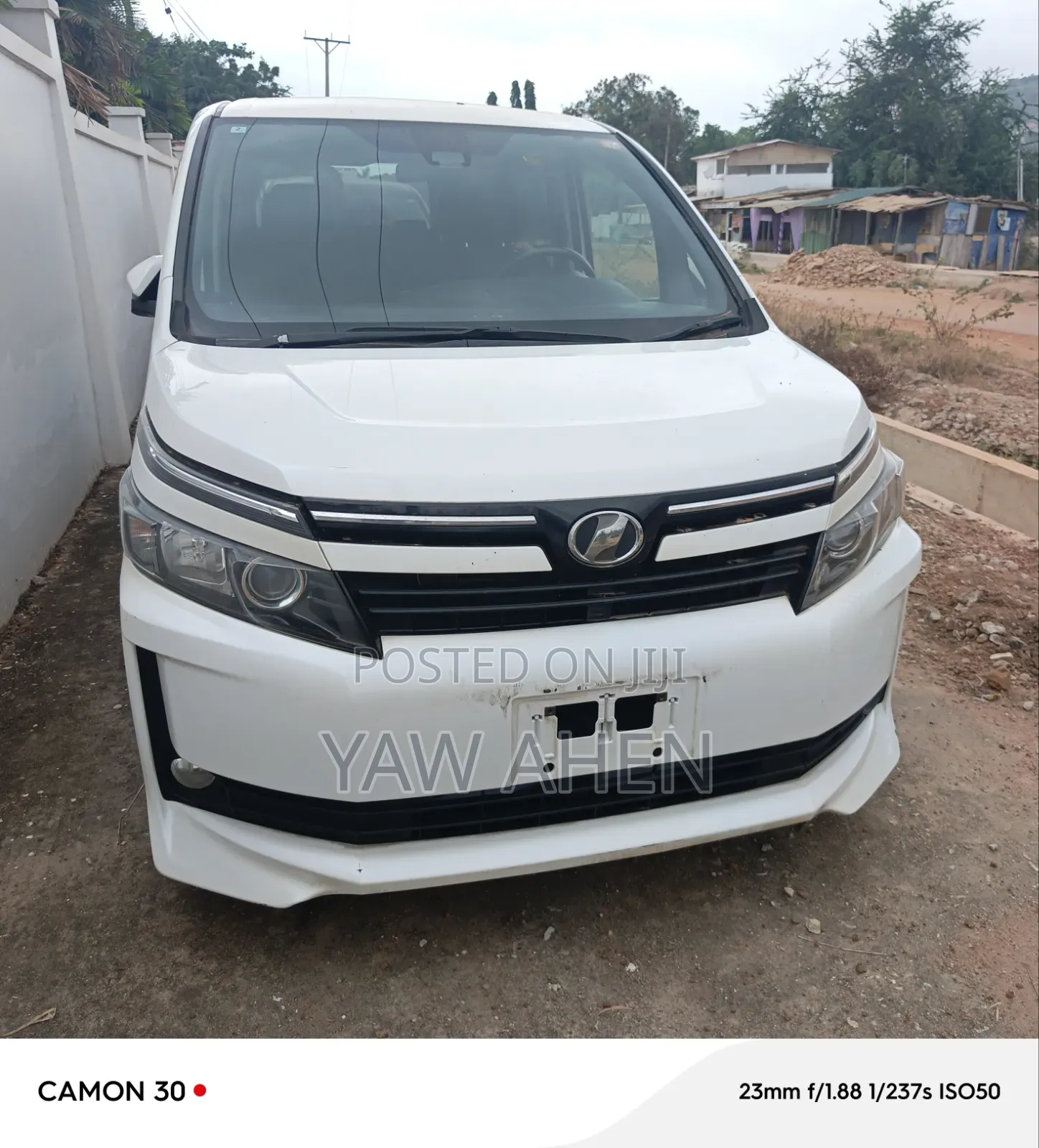Toyota Voxy 2016 White