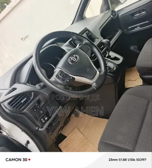 Toyota Voxy 2016 White