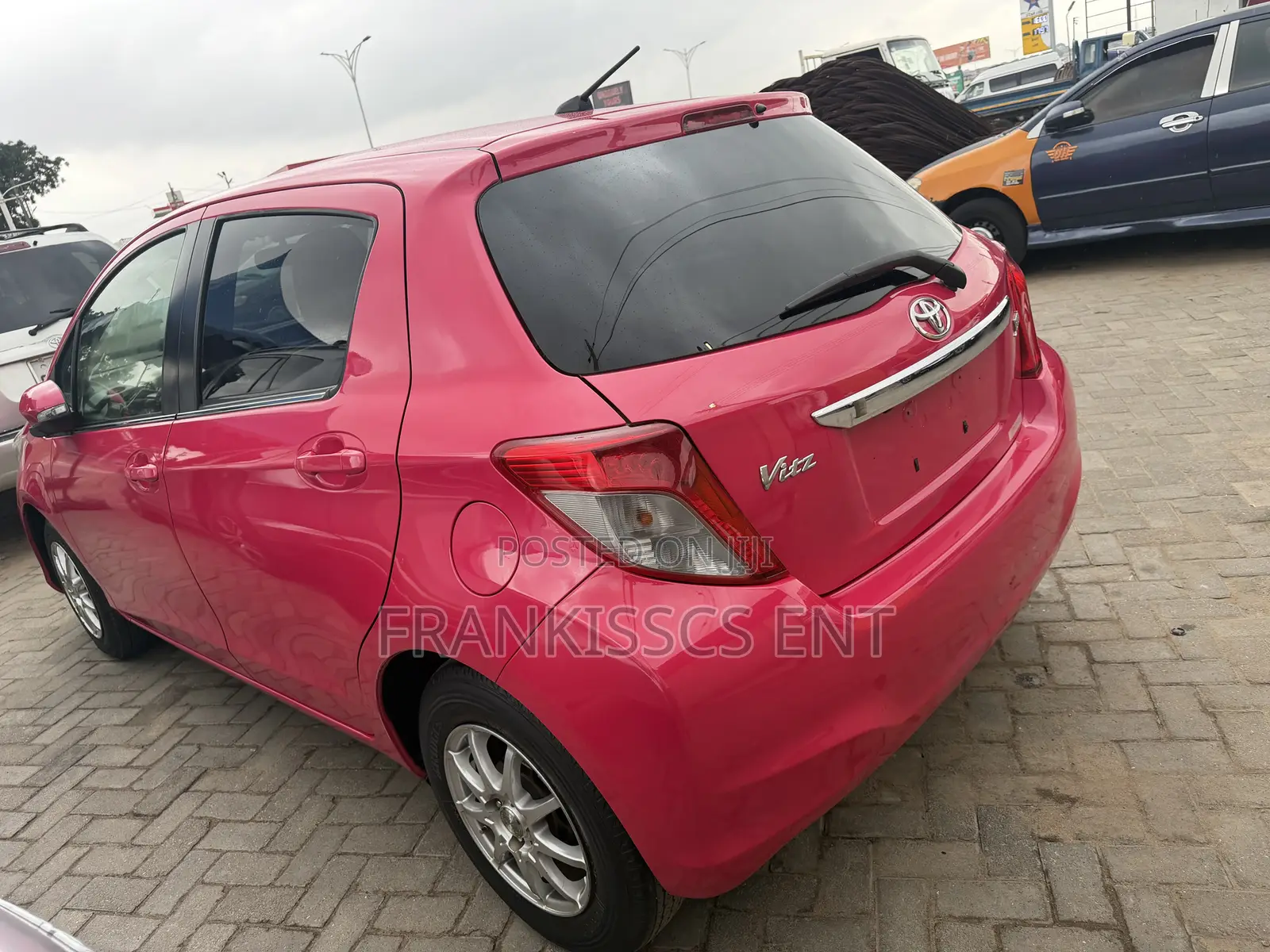 Toyota Vitz 1.3 AWD 5dr 2012 Pink
