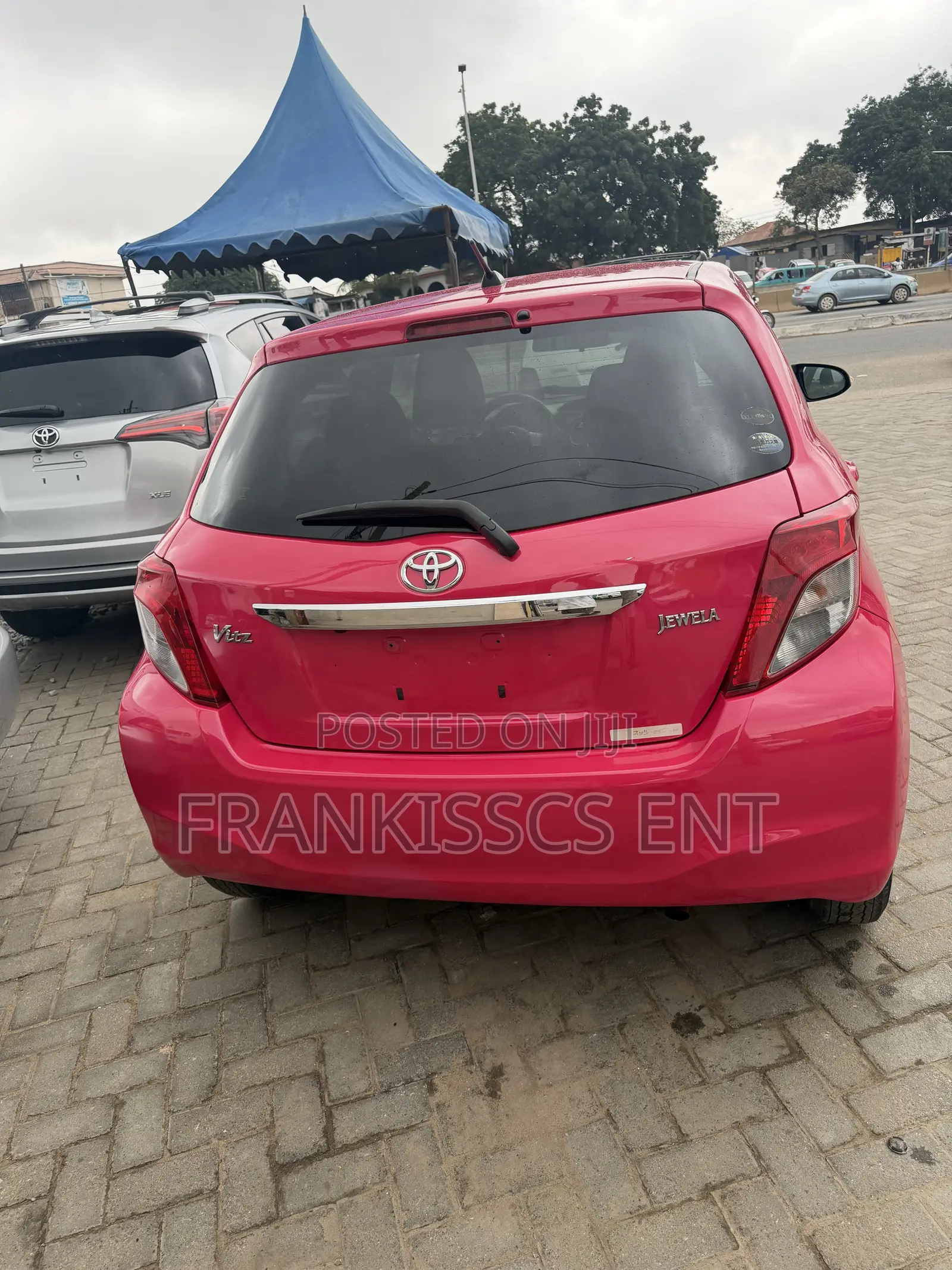 Toyota Vitz 1.3 AWD 5dr 2012 Pink