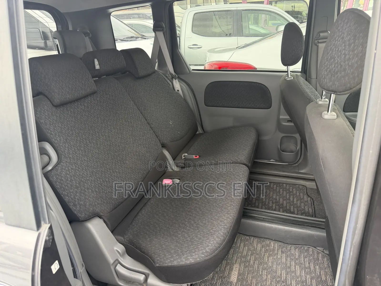 Toyota Sienta 1.5 FWD 2012 Gray