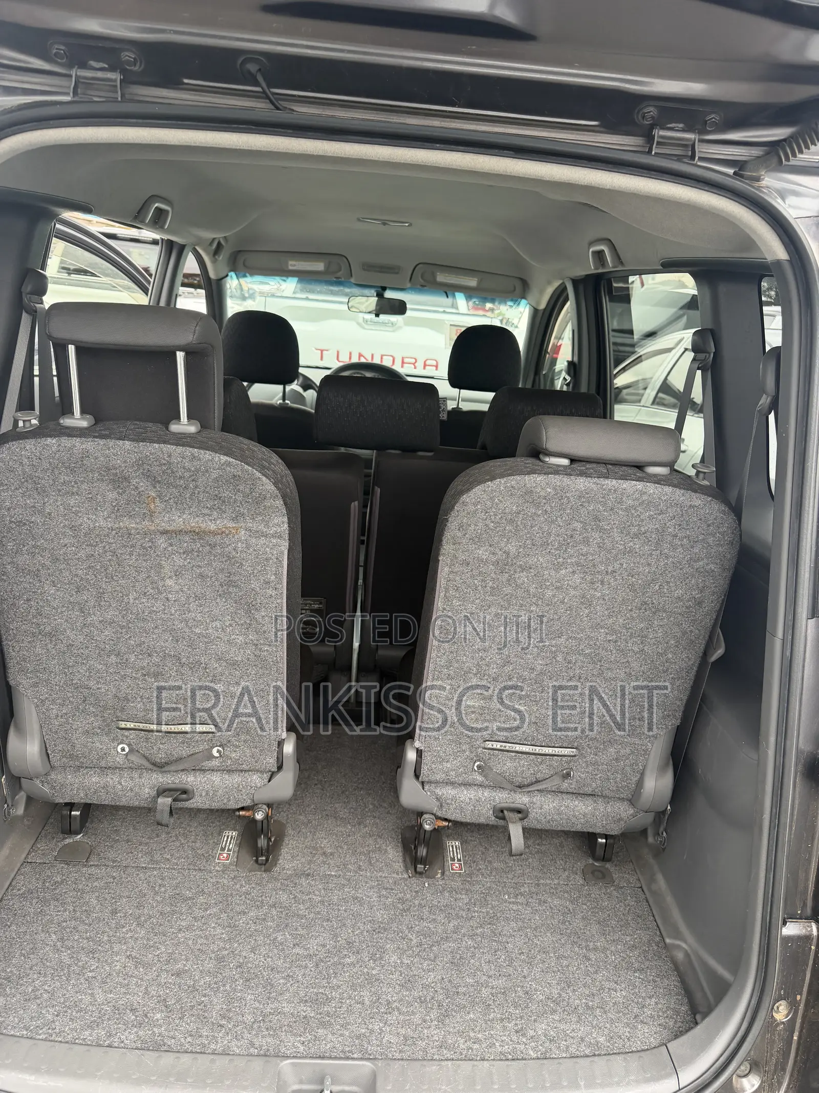 Toyota Sienta 1.5 FWD 2012 Gray