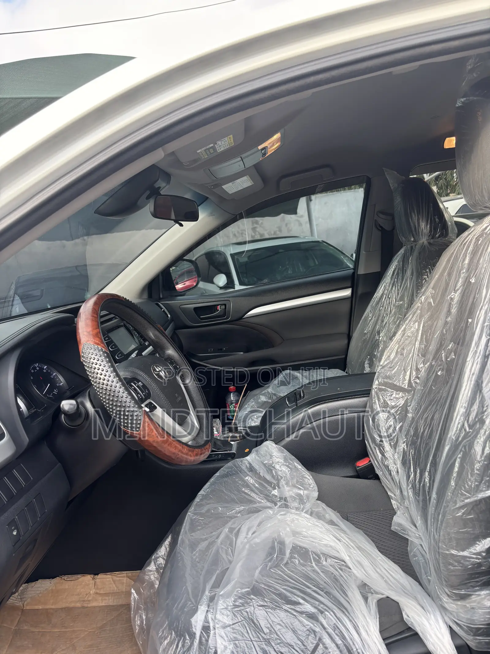 Toyota Highlander Limited 4x2 V6 (3.5L 6cyl 8A) 2018 White