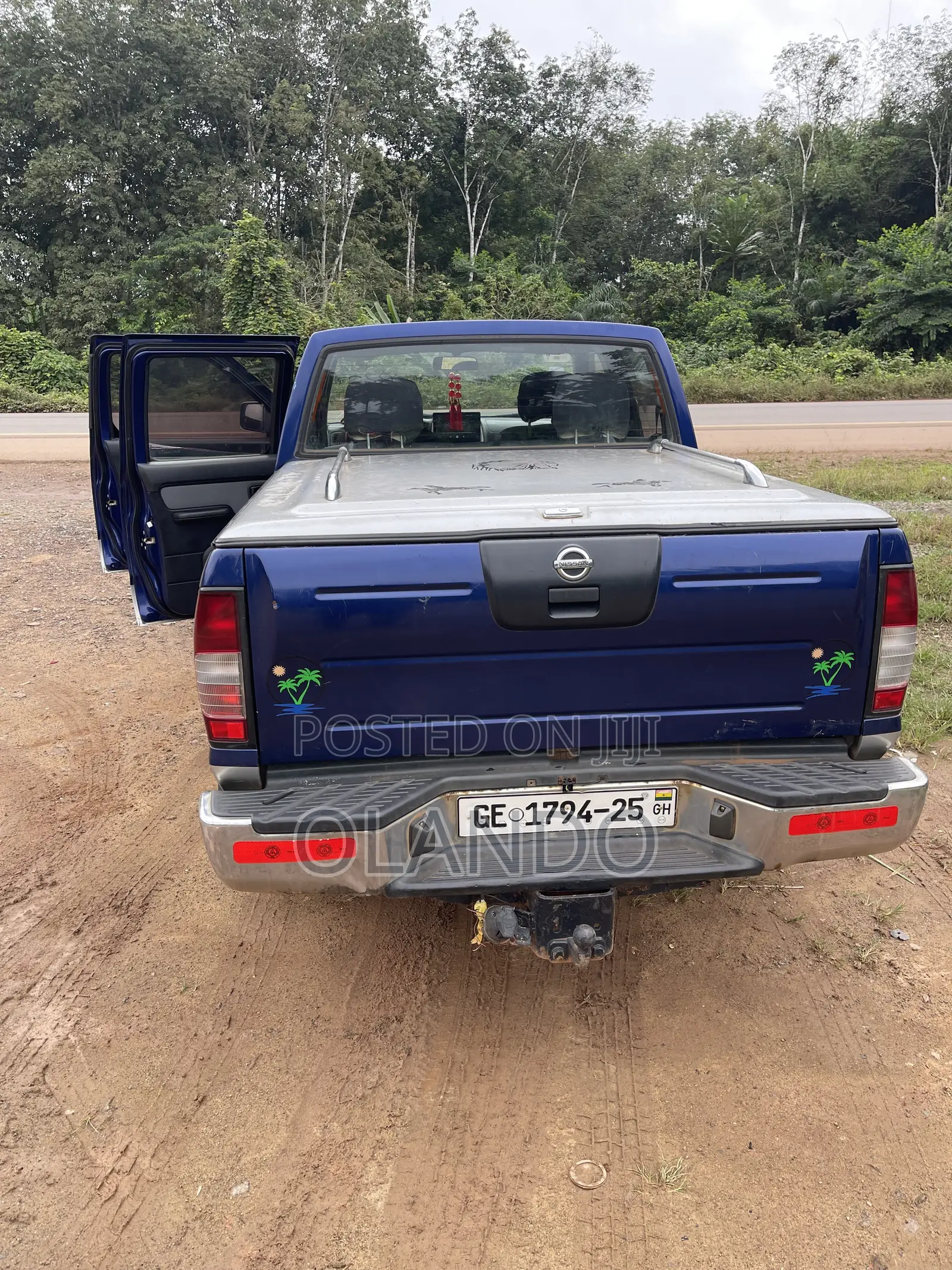 Nissan Hardbody 2010 Blue