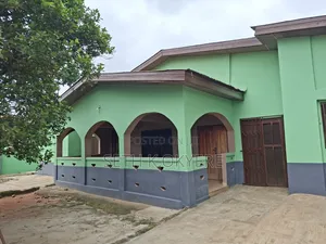 Furnished 10bdrm House in Kumasi Metropolitan for sale