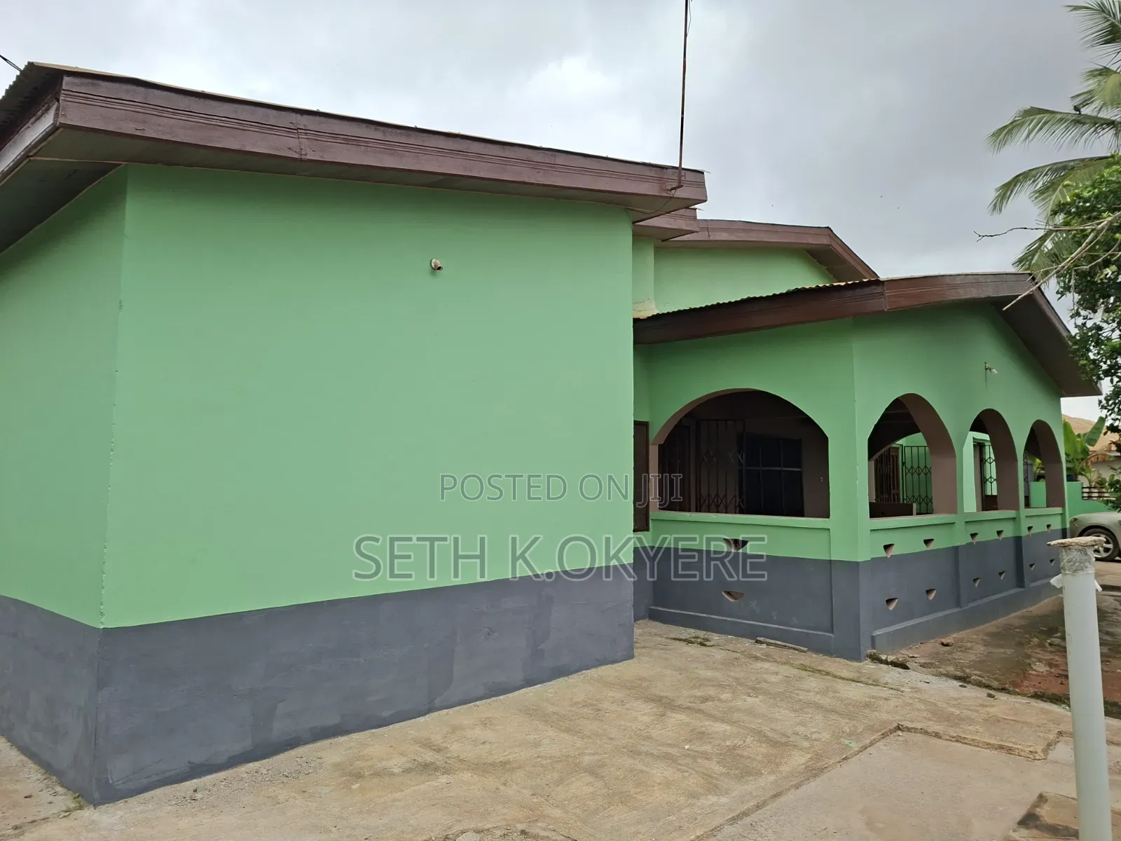 Furnished 10bdrm House in Kumasi Metropolitan for sale