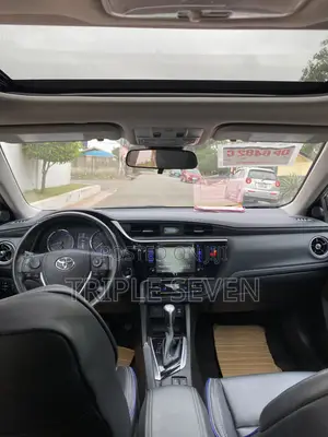 Toyota Corolla 2019 Silver