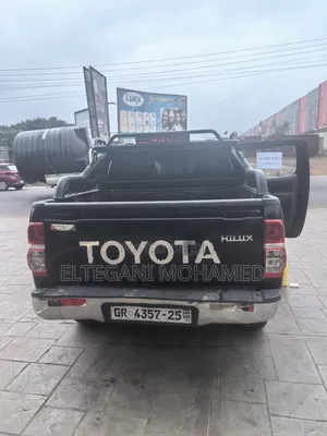 Toyota Hilux 2015 Black