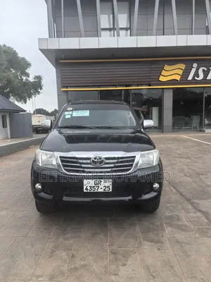 Toyota Hilux 2015 Black