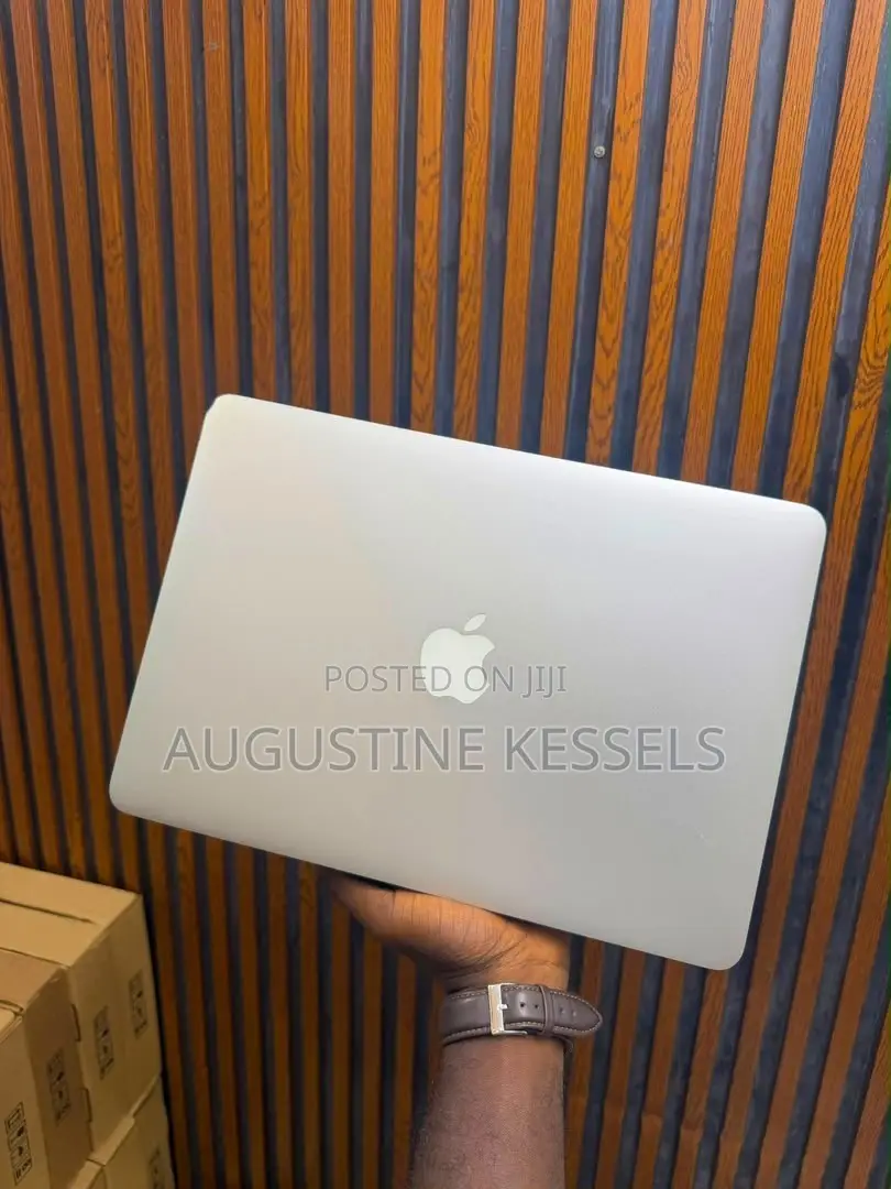 New Laptop Apple MacBook Air 2012 4GB SSD 128GB